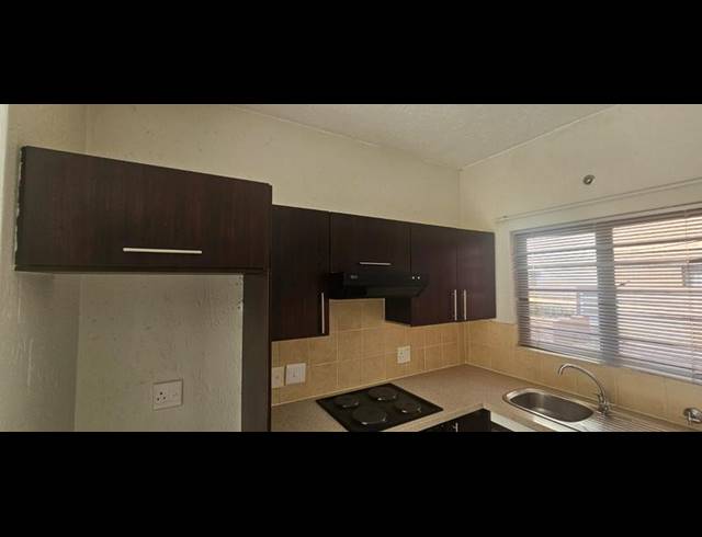 1 BEDROOM PROPERTY TO RENT IN FERNDALE